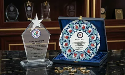 Ödül ve Plaketler